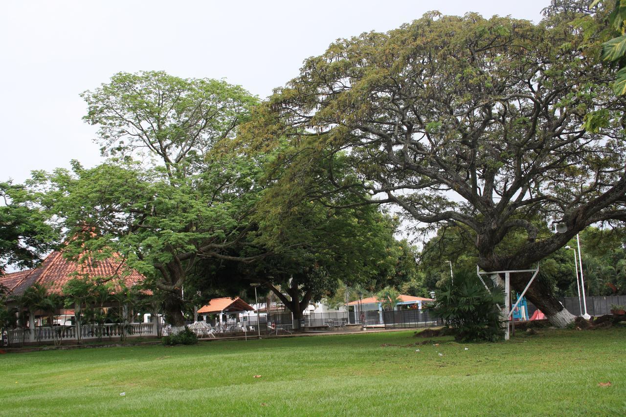 Club Campestre De Neiva Hotel Neiva  Bagian luar foto